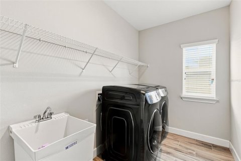 Casa en venta en Wesley Chapel, Florida, 6 dormitorios, 413.32 m2 № 2203992 - foto 26