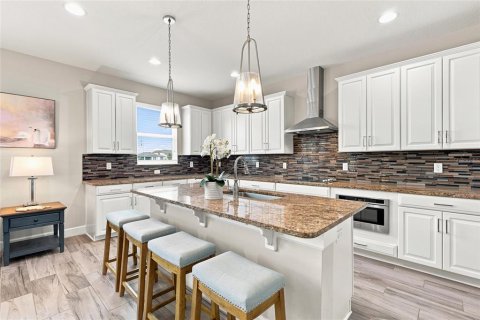 Casa en venta en Wesley Chapel, Florida, 6 dormitorios, 413.32 m2 № 2203992 - foto 3