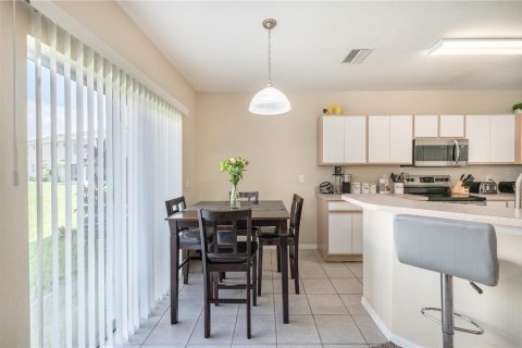Townhouse in Riverview, Florida 3 bedrooms, 146.6 sq.m. № 1630487 - photo 11