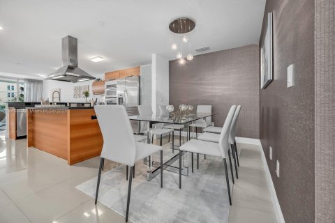 Condominio en alquiler en Aventura, Florida, 2 dormitorios, 144.18 m2 № 1889160 - foto 5