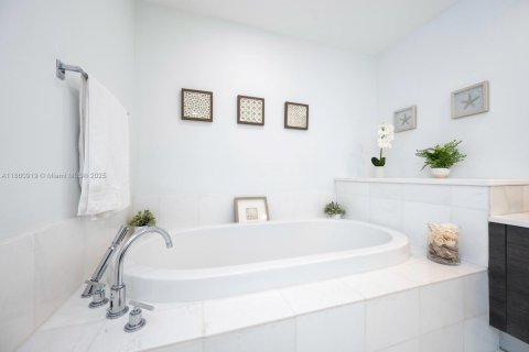 Condominio en alquiler en Aventura, Florida, 2 dormitorios, 144.18 m2 № 1889160 - foto 30