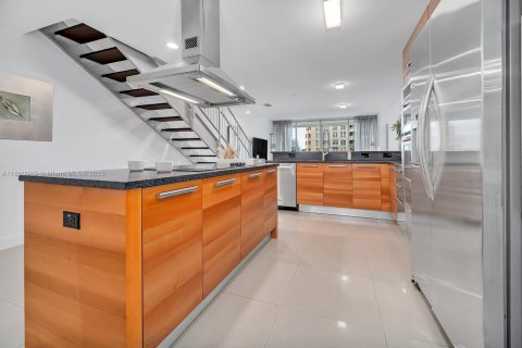 Condominio en alquiler en Aventura, Florida, 2 dormitorios, 144.18 m2 № 1889160 - foto 8