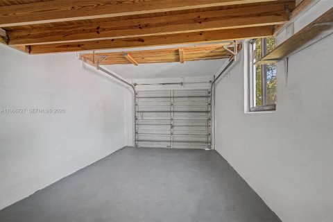 Villa ou maison à vendre à Miami, Floride: 3 chambres, 183.48 m2 № 2028371 - photo 24