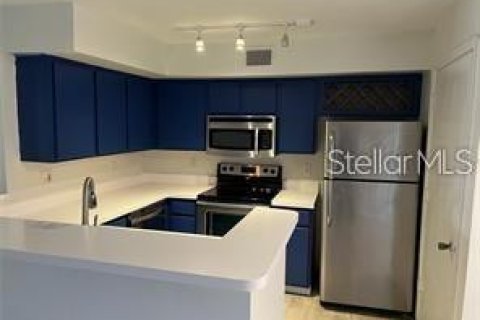 Condo in Orlando, Florida, 2 bedrooms  № 1800571 - photo 5
