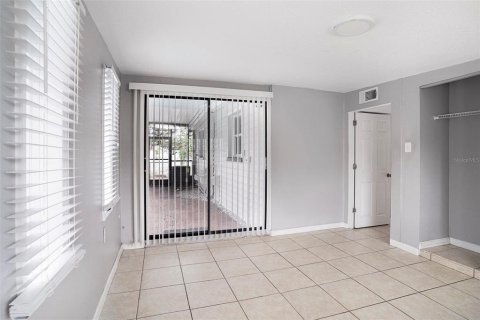 Casa en venta en Seminole, Florida, 3 dormitorios, 118.91 m2 № 1850146 - foto 12