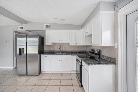 Casa en venta en Seminole, Florida, 3 dormitorios, 118.91 m2 № 1850146 - foto 10