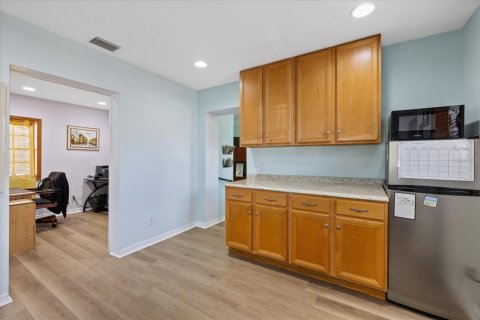 Immobilier commercial à vendre à New Port Richey, Floride: 85.28 m2 № 2138436 - photo 14