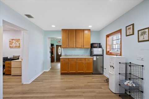 Immobilier commercial à vendre à New Port Richey, Floride: 85.28 m2 № 2138436 - photo 13