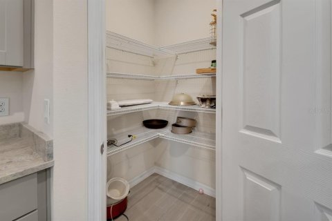 Купить виллу или дом в Нью-Смирна-Бич, Флорида 13 комнат, 251.02м2, № 2224470 - фото 11
