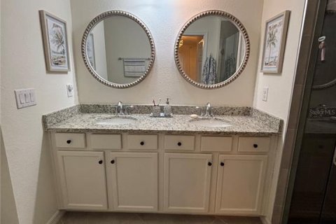 Condo in Bradenton, Florida, 2 bedrooms  № 1812458 - photo 11
