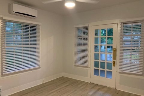 Commercial property in Orlando, Florida 3 bedrooms, 176.79 sq.m. № 2131461 - photo 4
