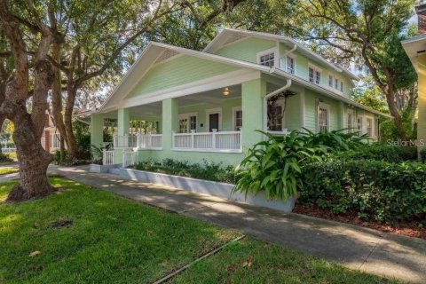 Commercial property in Orlando, Florida 3 bedrooms, 176.79 sq.m. № 2131461 - photo 2