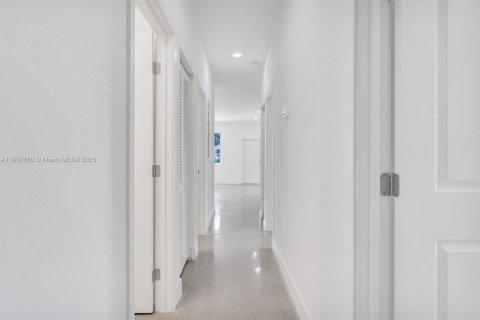 Casa en alquiler en Fort Lauderdale, Florida, 3 dormitorios, 222.69 m2 № 2080208 - foto 14
