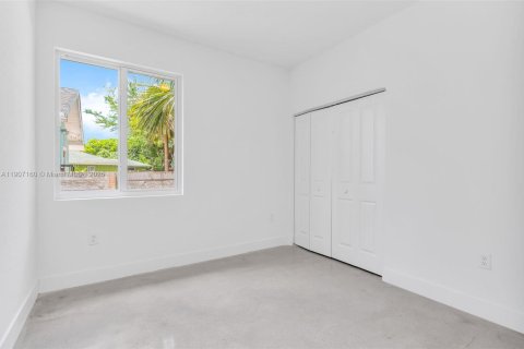 Casa en alquiler en Fort Lauderdale, Florida, 3 dormitorios, 222.69 m2 № 2080208 - foto 8