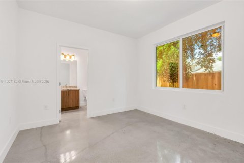 Casa en alquiler en Fort Lauderdale, Florida, 3 dormitorios, 222.69 m2 № 2080208 - foto 12