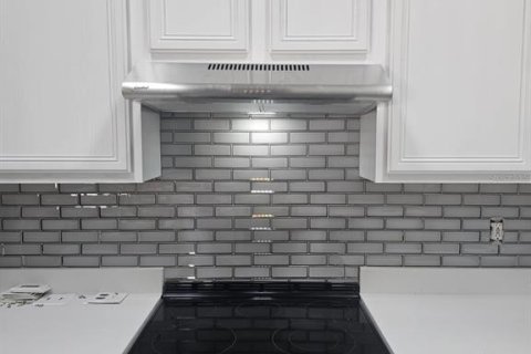 House in Clermont, Florida 4 bedrooms, 180.14 sq.m. № 1873969 - photo 5