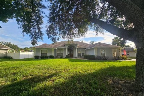 House in Clermont, Florida 4 bedrooms, 180.14 sq.m. № 1873969 - photo 1