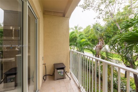Condominio en alquiler en Hialeah, Florida, 3 dormitorios, 92.16 m2 № 1991866 - foto 21