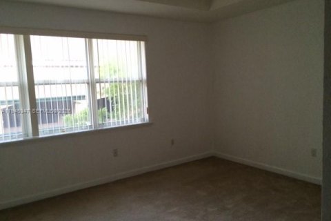 Townhouse in Doral, Florida 3 bedrooms, 193.24 sq.m. № 2001796 - photo 3