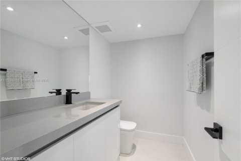 Copropriété à vendre à Aventura, Floride: 3 chambres, 219.25 m2 № 1863857 - photo 14
