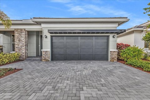 House in Palm Beach Gardens, Florida 3 bedrooms, 179.95 sq.m. № 2187661 - photo 11