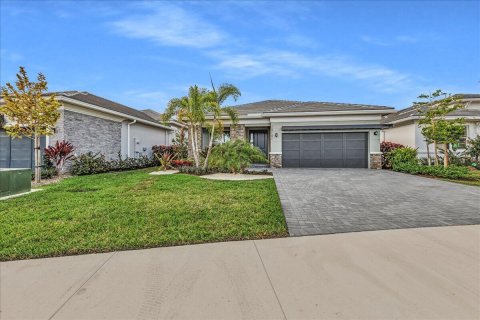 House in Palm Beach Gardens, Florida 3 bedrooms, 179.95 sq.m. № 2187661 - photo 10