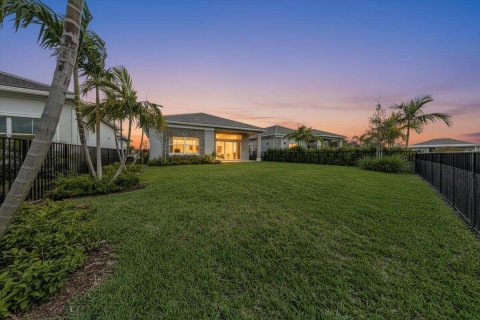 House in Palm Beach Gardens, Florida 3 bedrooms, 179.95 sq.m. № 2187661 - photo 8