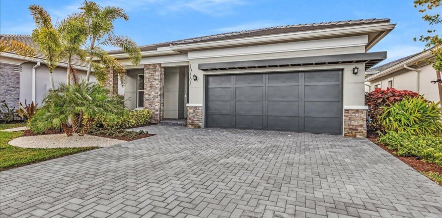 House in Palm Beach Gardens, Florida 3 bedrooms, 179.95 sq.m. № 2187661