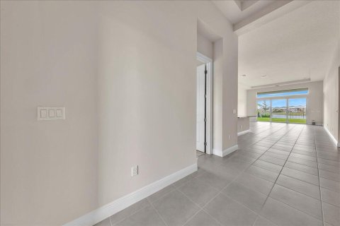 House in Palm Beach Gardens, Florida 3 bedrooms, 179.95 sq.m. № 2187661 - photo 13