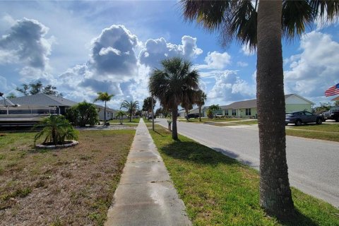 Villa ou maison à vendre à Port Charlotte, Floride: 2 chambres, 97.55 m2 № 1766017 - photo 6