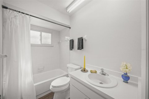 Casa en venta en Sarasota, Florida, 2 dormitorios, 139.73 m2 № 1907681 - foto 14