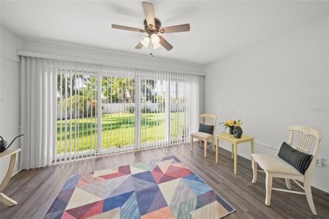 Casa en venta en Sarasota, Florida, 2 dormitorios, 139.73 m2 № 1907681 - foto 9