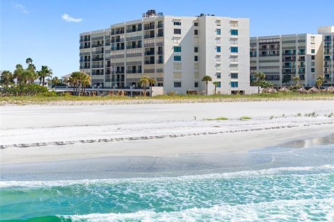 Condo à Clearwater, Floride, 2 chambres  № 2391433