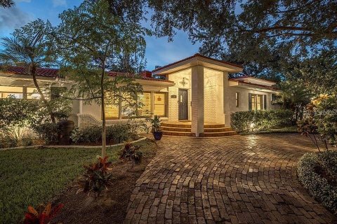Villa ou maison à vendre à Saint Petersburg, Floride: 3 chambres, 255.48 m2 № 2096969 - photo 3