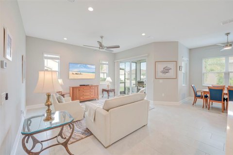 Villa ou maison à vendre à Port Charlotte, Floride: 2 chambres, 139.45 m2 № 2437349 - photo 4