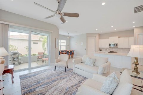 Villa ou maison à vendre à Port Charlotte, Floride: 2 chambres, 139.45 m2 № 2437349 - photo 7