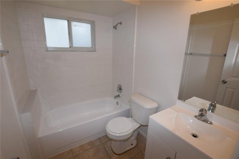 Apartment in Orlando, Florida 2 bedrooms, 78.5 sq.m. № 2205135 - photo 9