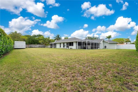 Casa en alquiler en Miami, Florida, 4 dormitorios, 274.99 m2 № 1951348 - foto 30