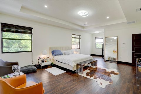 Villa ou maison à vendre à Miami Lakes, Floride: 5 chambres, 385.27 m2 № 1861861 - photo 24