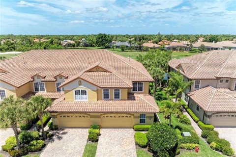 Adosado en venta en Lakewood Ranch, Florida, 3 dormitorios, 262.91 m2 № 2100371 - foto 2