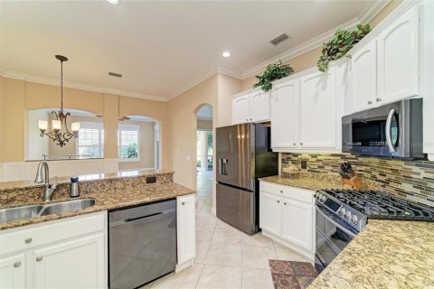Adosado en venta en Lakewood Ranch, Florida, 3 dormitorios, 262.91 m2 № 2100371 - foto 17