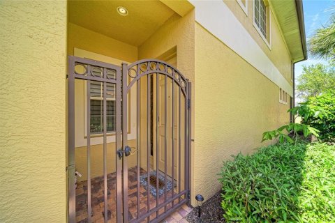 Adosado en venta en Lakewood Ranch, Florida, 3 dormitorios, 262.91 m2 № 2100371 - foto 5