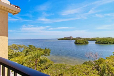 Condo in Clearwater, Florida, 2 bedrooms  № 2275636