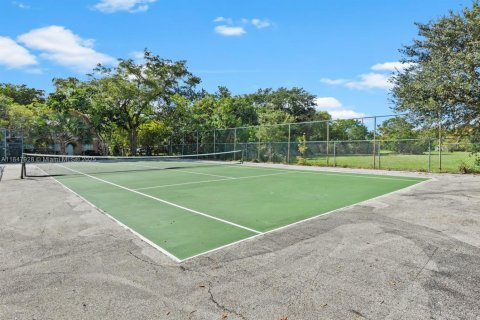 Commercial property in Sunrise, Florida 505.95 sq.m. № 1849163 - photo 3