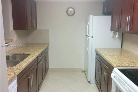 Commercial property in Sunrise, Florida 505.95 sq.m. № 1849163 - photo 6