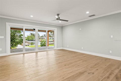 Villa ou maison à vendre à Saint Petersburg, Floride: 4 chambres, 172.8 m2 № 2121202 - photo 9