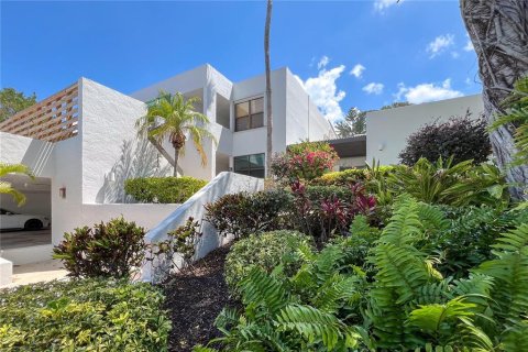 Condo in Longboat Key, Florida, 2 bedrooms  № 1203664 - photo 1