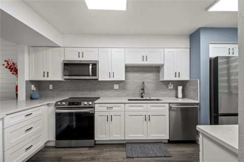 Condo in Longboat Key, Florida, 2 bedrooms  № 1203664 - photo 7