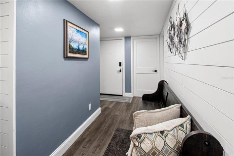 Condo in Longboat Key, Florida, 2 bedrooms  № 1203664 - photo 6