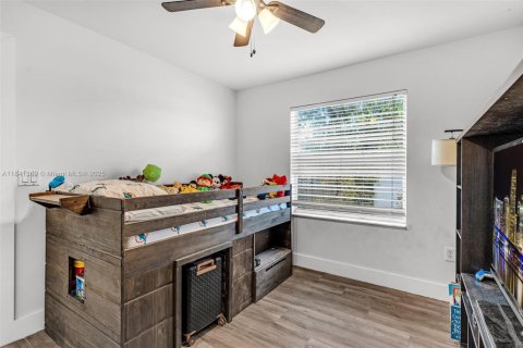 House in Miami, Florida 3 bedrooms, 150.59 sq.m. № 1832286 - photo 7